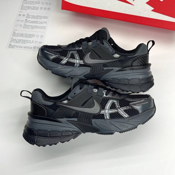 photo_8_2025-05-11_02-14-13-1 نایک وی تو کی ران مشکی طوسی Nike V2K Run Black Grey