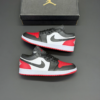 wcjhrdhy کفش نایک ایر جردن وان مشکی قرمز Nike Air Jordan 1 Black Red
