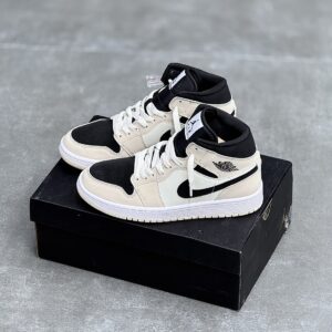 IMG_4397-scaled-1 کفش نایک ایر جردن وان ساقدار کرم مشکی Nike Air Jordan 1 High Cream Black