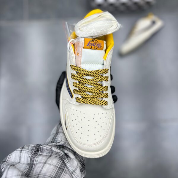 eb568130-67cc-4081-bd82-bceef3bbcc6d کفش نایک ایر جردن وان لو تراویس اسکات کوبی برایانت Nike Air Jordan 1 Low Travis Scott Kobe Bryant