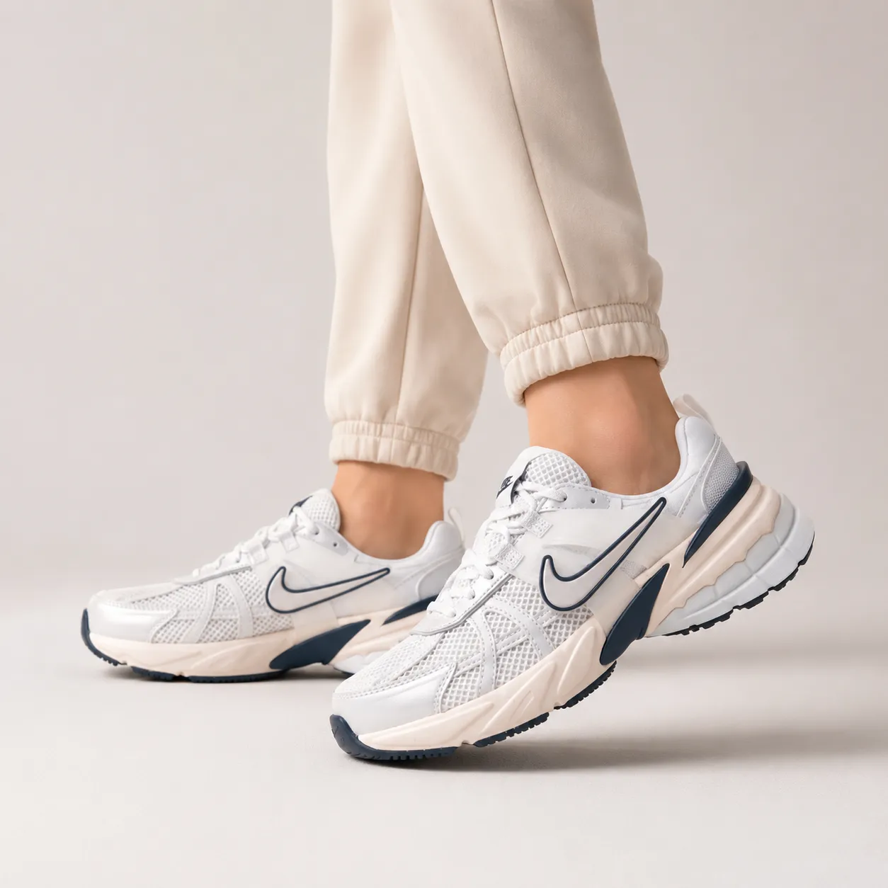 کتونی نایک V2K سفید سرمه ای- Nike V2K