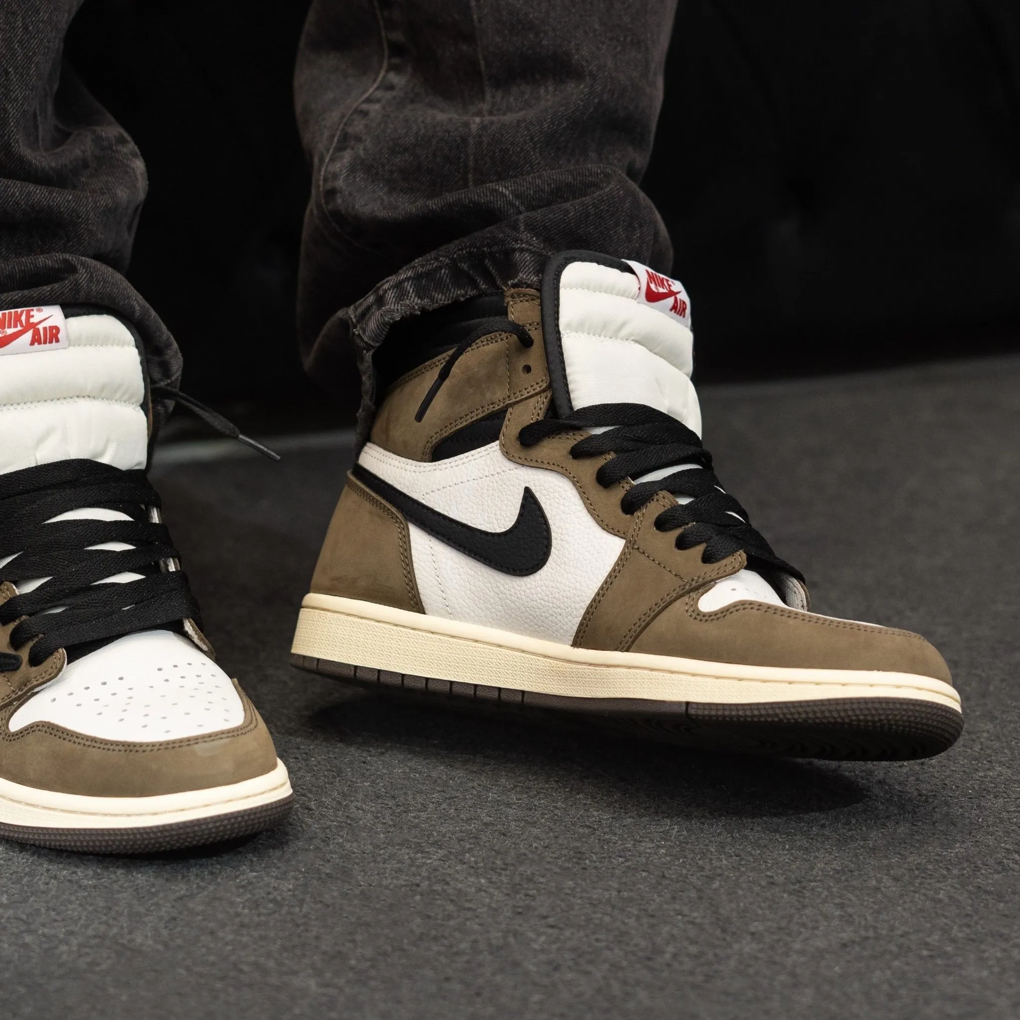 کتونی ایر جردن ۱ تراویس اسکات موکا-Nike Air Jordan 1