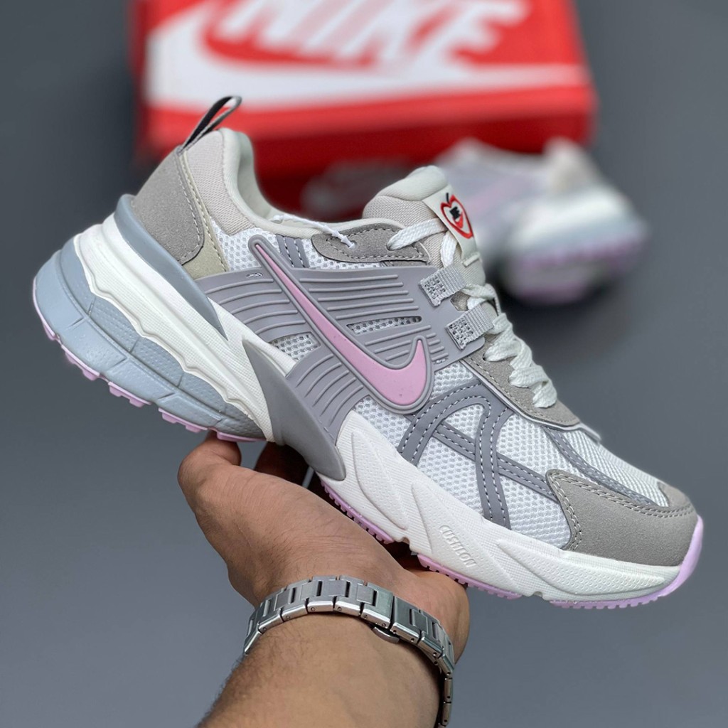 20100398 نایک وی تو کی ران طوسی سفید صورتی Nike V2K Run Sail Pink Foam Sail College Grey HV5997-161