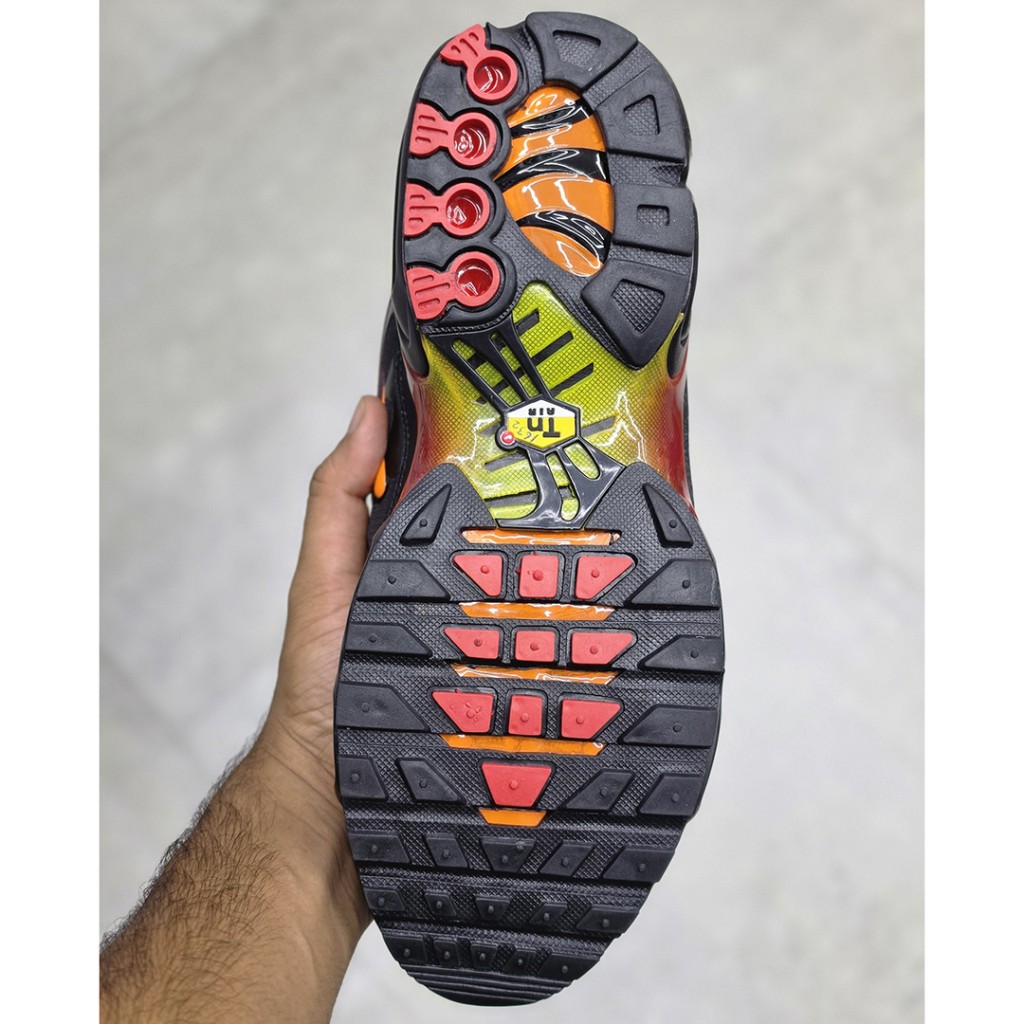 20157467 نایک تی ان ایرمکس پلاس مشکی قرمز آتشین Nike TN Air Max Plus