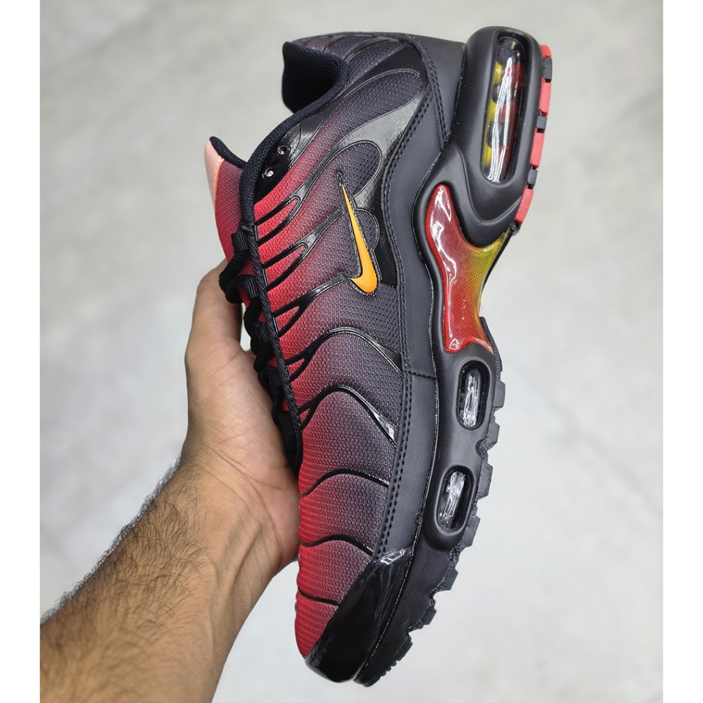20157470 نایک تی ان ایرمکس پلاس مشکی قرمز آتشین Nike TN Air Max Plus