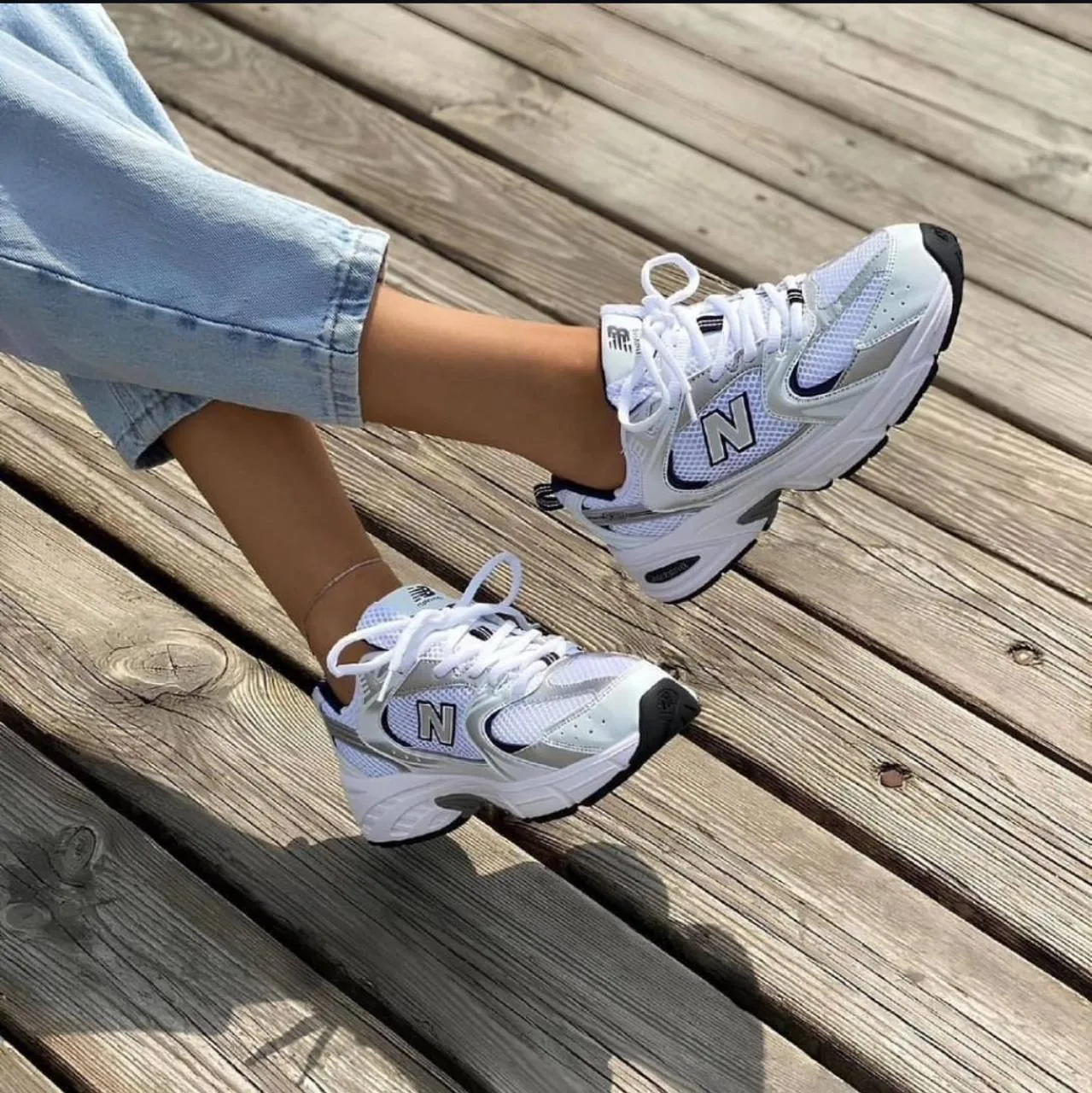 7e6391792c55dbbfc54f0985392f84e1 کتونی نیوبالانس 530 سفید سرمه ای -New Balance 530
