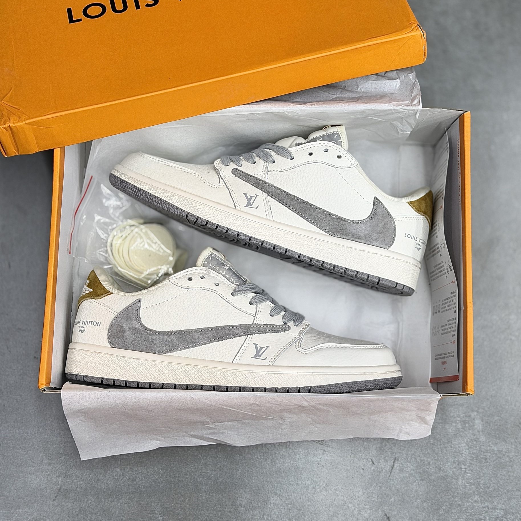 IMG_5779-1-scaled-1 کفش نایک ایر جردن وان لو تراویس اسکات لویی ویتون Nike Air Jordan 1 Low Travis Scott Louis Vuitton