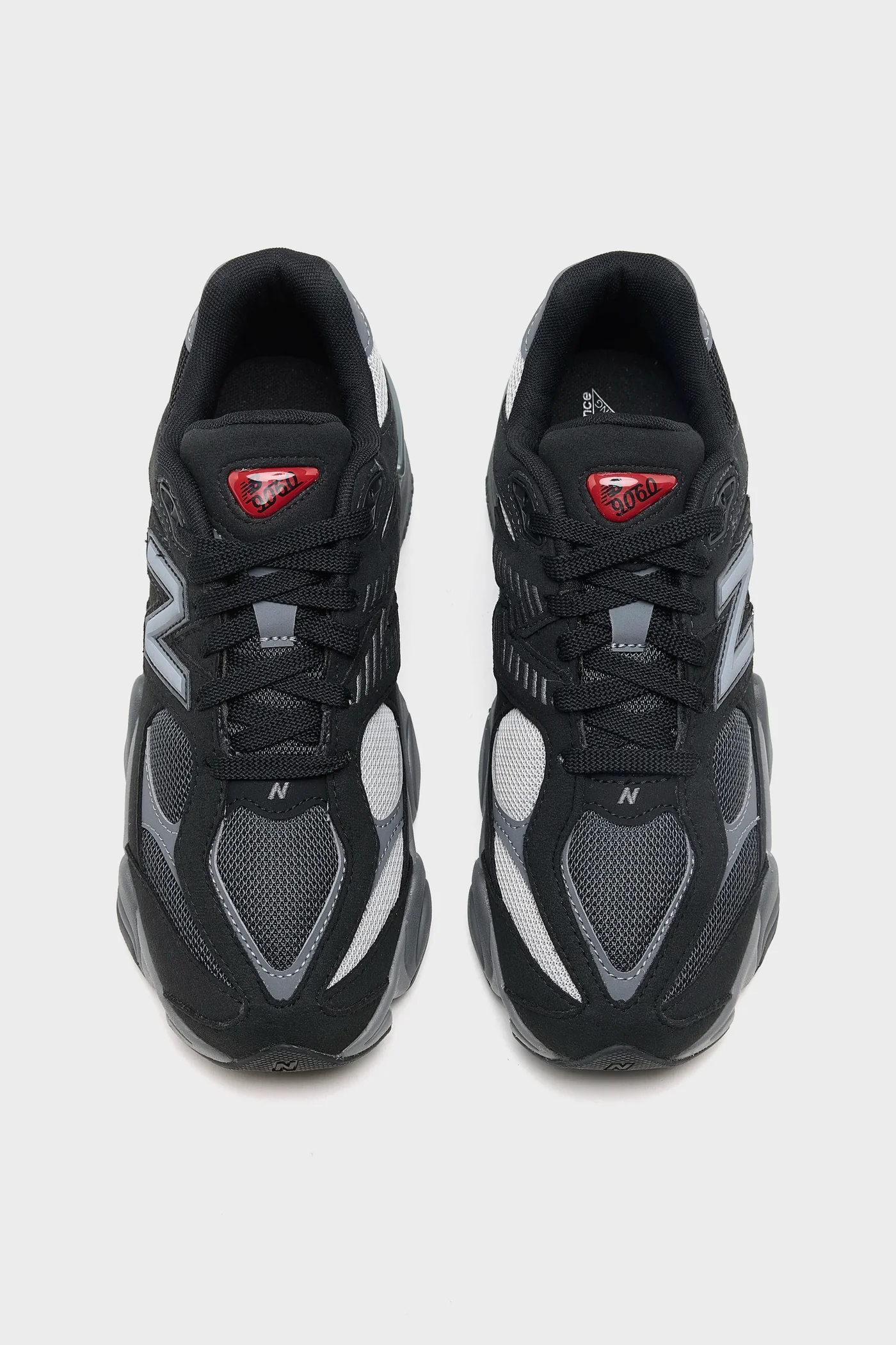 a87ff679a2f3e71d9181a67b7542122c-6 کتونی نیوبالانس 9060مشکی -New Balance 9060