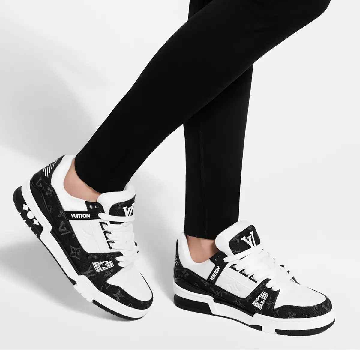 کتونی لوئی ویتون سفید مشکی-Louis Vuitton Trainer