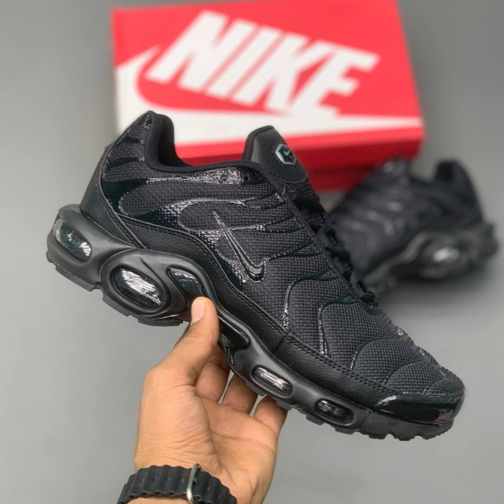 photo-1-2025-08-27-01-35-28-20175548 نایک تی ان ایرمکس پلاس مشکی Nike TN Air Max Plus