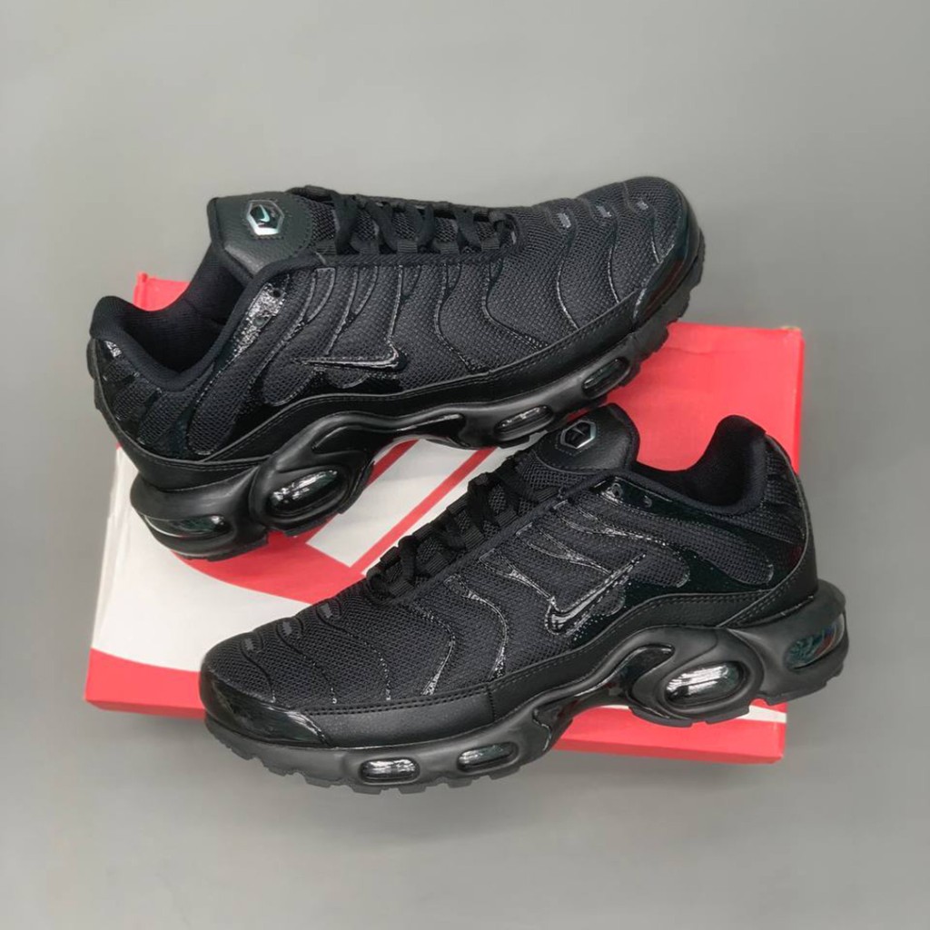 photo-2-2025-08-27-01-35-28-20175549 نایک تی ان ایرمکس پلاس مشکی Nike TN Air Max Plus