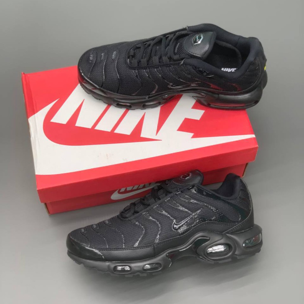 photo-3-2025-08-27-01-35-28-20175547 نایک تی ان ایرمکس پلاس مشکی Nike TN Air Max Plus