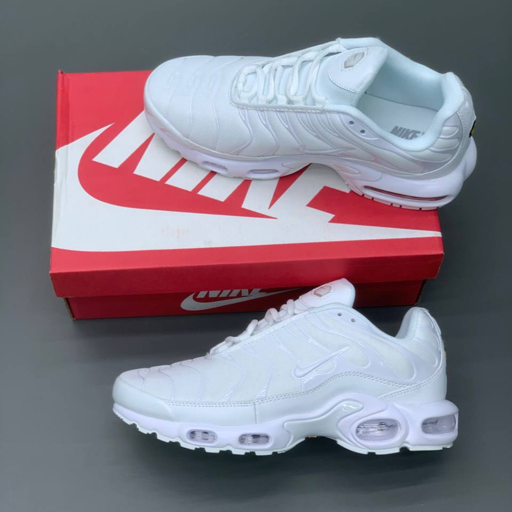 photo-4-2025-08-27-01-35-25-20175682 نایک تی ان ایرمکس پلاس سفید Nike TN Air Max Plus