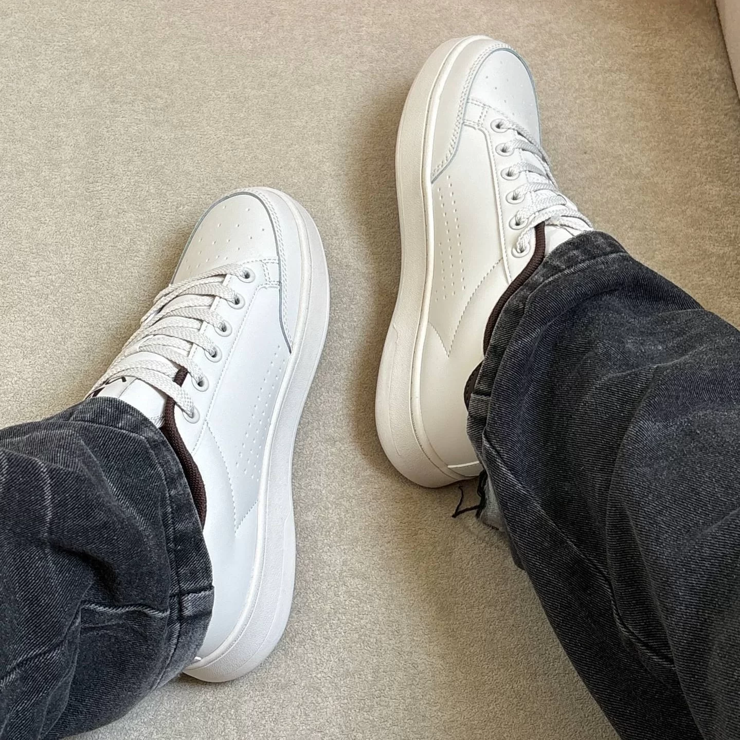 کتونی-ونس-زنانه-و-مردانه-ویکو-Vans-Vico-1556-white-1-1 کفش اسپرت ویکو سفید قهوه ای