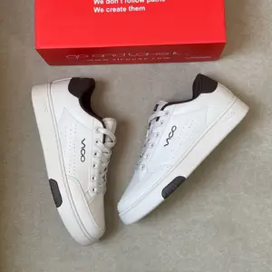 کتونی-ونس-زنانه-و-مردانه-ویکو-Vans-Vico-1556-white-4-1 کفش اسپرت ویکو سفید قهوه ای