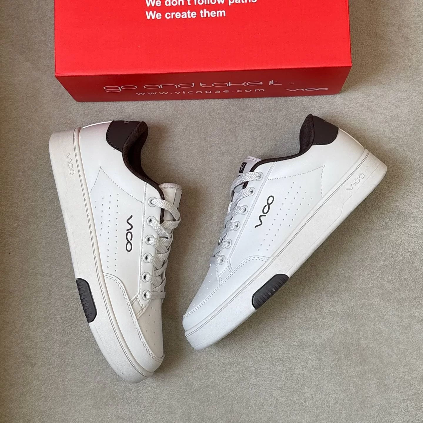 کتونی-ونس-زنانه-و-مردانه-ویکو-Vans-Vico-1556-white-4-1 کفش اسپرت ویکو سفید قهوه ای