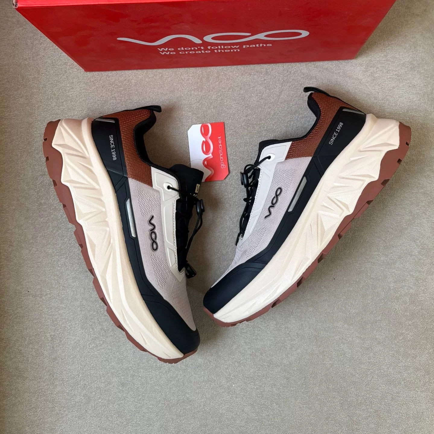 کفش-کتونی-رانینگ-مردانه-لژدار-ویکو-Mens-Vico-Running-1557-cream-brown-3-1 کفش رانینگ لژدار ویکو