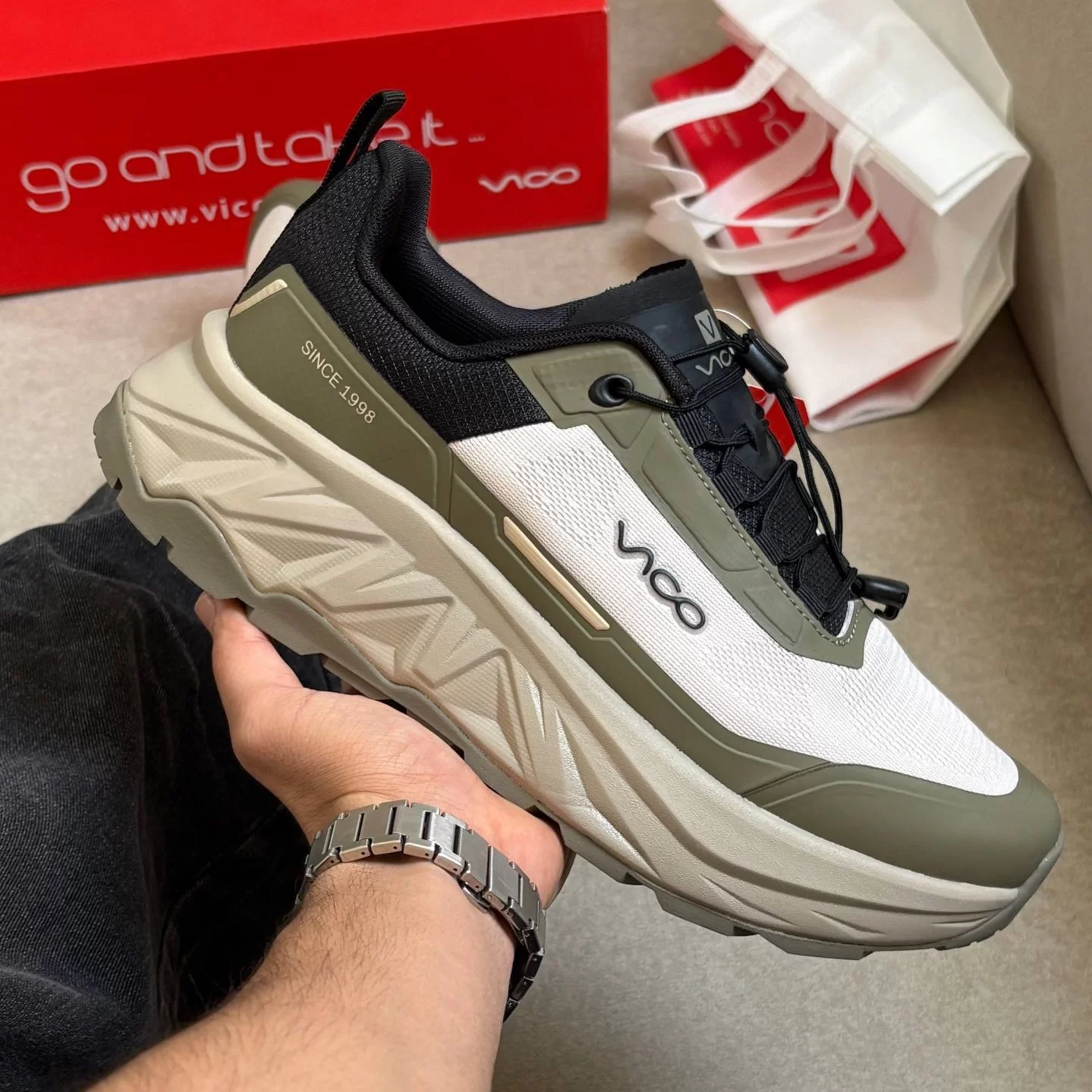 کفش-کتونی-رانینگ-مردانه-لژدار-ویکو-Mens-Vico-Running-1557-olive-4-1 کفش ویکو رانینگ لژدار