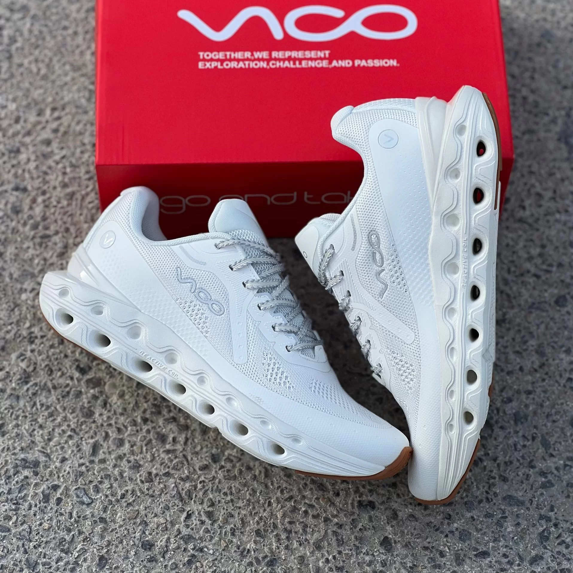 کفش-کتونی-رانینگ-مردانه2-ری-اکتیو-کویل-ویکو-Mens-Vico-Reactive-Coil-Running-Shoes-1550-all-white-1 کفش ویکو رانینگ ری اکتیو کویل سفید
