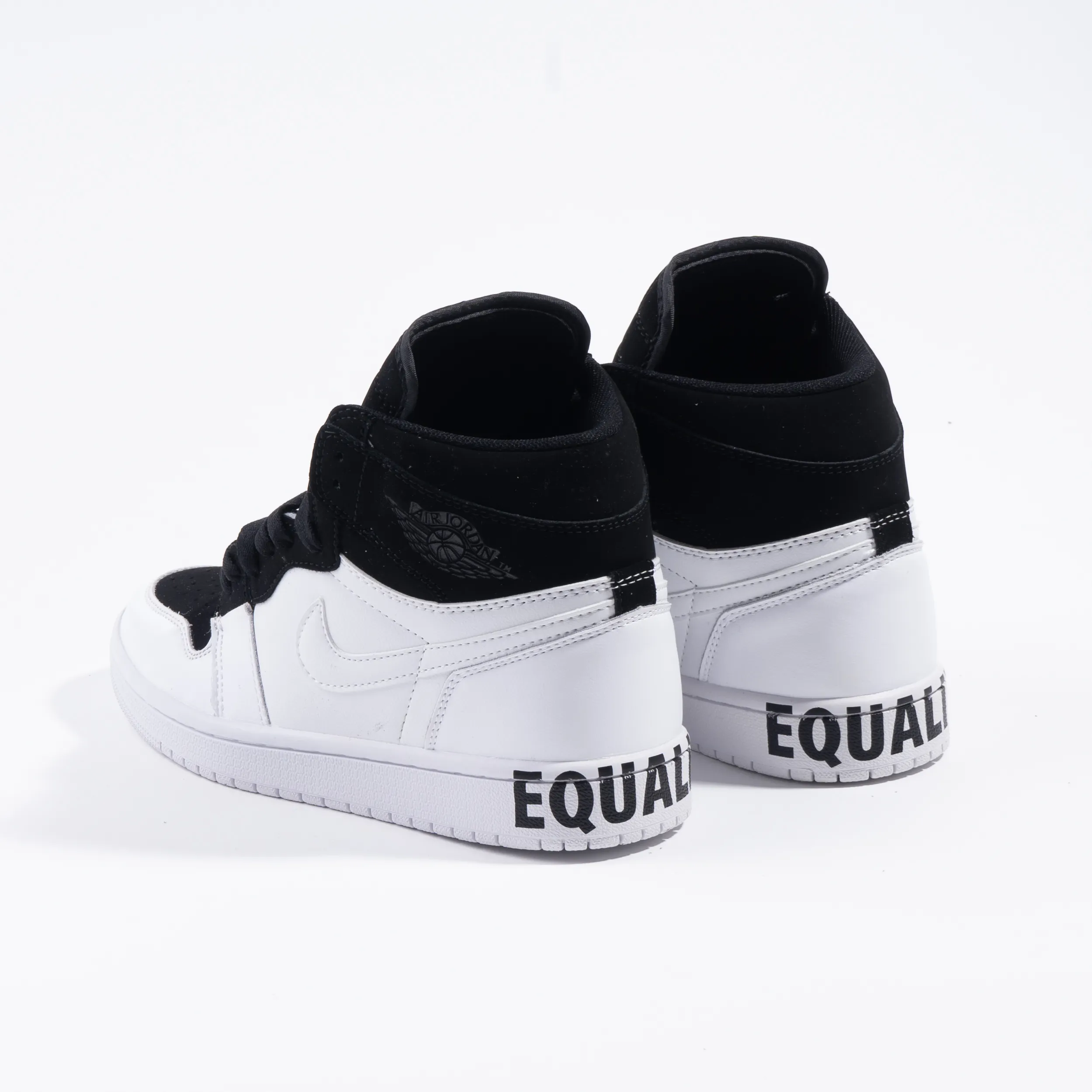 95fa7d7f2419a67f709885294d3fcbdf کتونی نایک جردن وان - Jordan 1 Equality