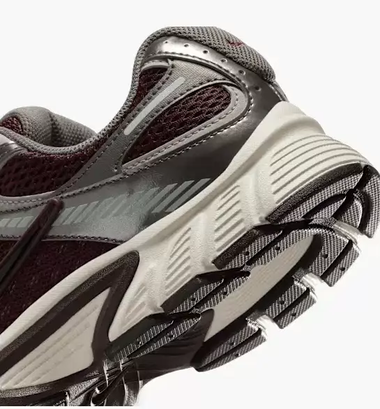 کتونی نایک v5k قهوه ای- Nike v5k RNR