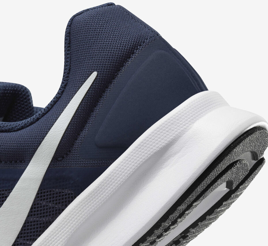کتونی دویدن نایکی Nike Run Swift 3 – کد DR2695-401