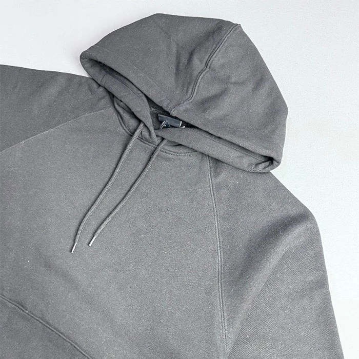 Original-mens-fleece-lined-hoodie-elephant-gray-basic-style-with-a-back-graphic-heavyweight-fabric-SS-brand-Australian-market-order-relatively-loose-comfortable-fit-Code-208.-4 هودی داخل کرکی اورجینال مردانه رنگ فیلی پشت طرح دار بیسیک گرم بالا برند S&S سفارش استرالیایی تنخوری و قواره نسبتا آزاد کد 208