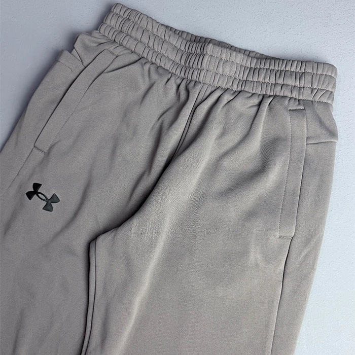 Original-mens-fluffy-slash-elephant-gray-color-American-brand-Under-Armour-standard-fit-code-103-4 اسلش داخل کرکی اورجینال مردانه رنگ طوسی فیلی برند under armour آمریکایی تنخوری استاندارد کد 103