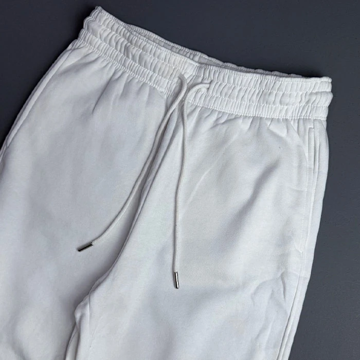 Original-slash-with-fluffy-inside-unisex-womens-mens-white-color-HM-brand-Swedish-standard-fit-code-109-4 اسلش اورجینال داخل کرکی یونیسکس ( زنانه ـ مردانه ) رنگ سفید برند H&M سوئدی تنخوری استاندارد کد 109