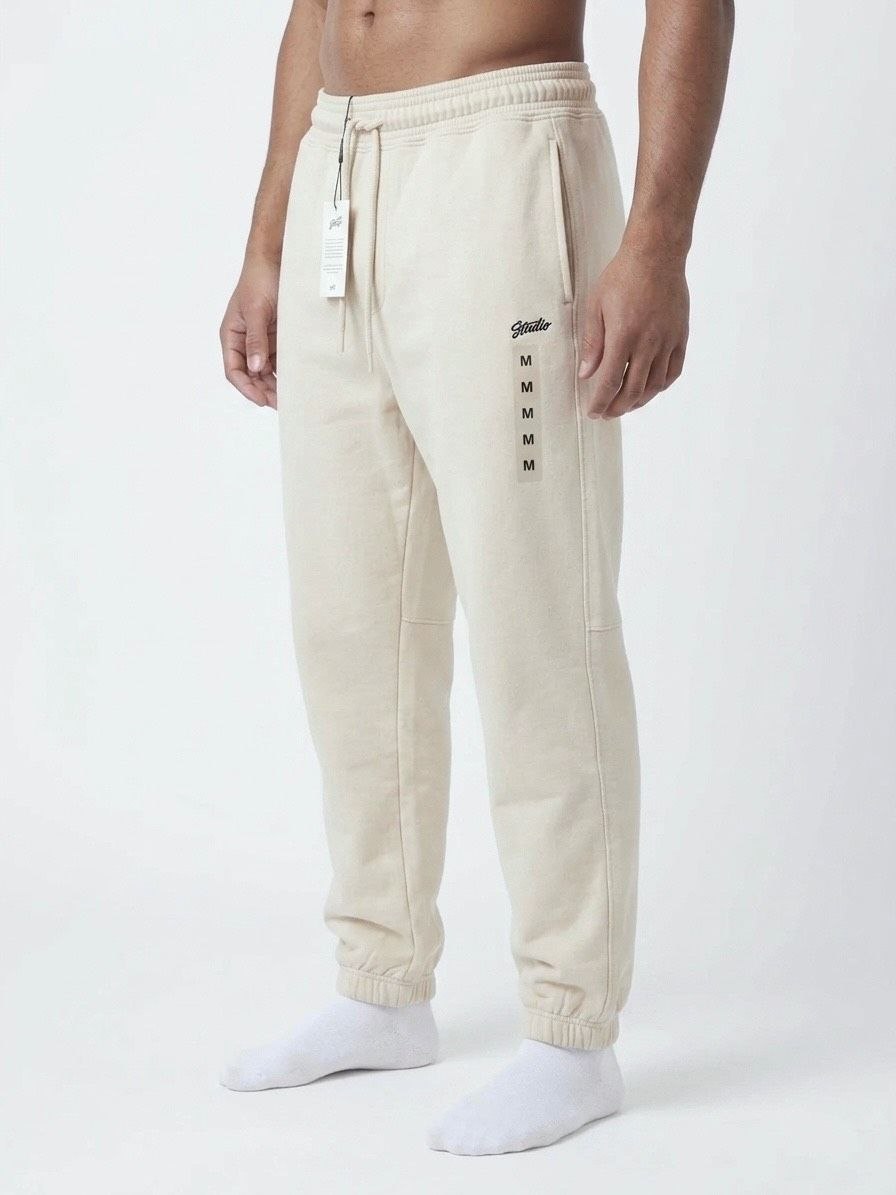 جاگر دمپا گت داخل دو نخ اورجینال مردانه رنگ کرمی برند pull&bear اسپانیایی کد 2077