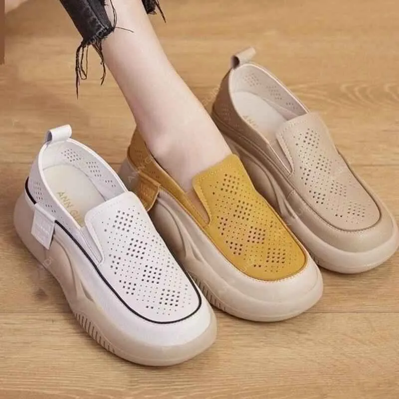 کفش طبی زنانه لژدار سفید